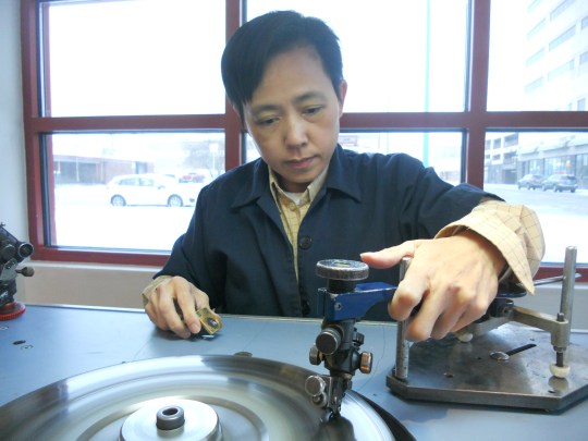 Diamond polishing demo - NWT Diamond Centre