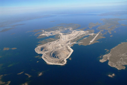 Diavik mine - Photo courtesy of The Diavik Diamond Mine